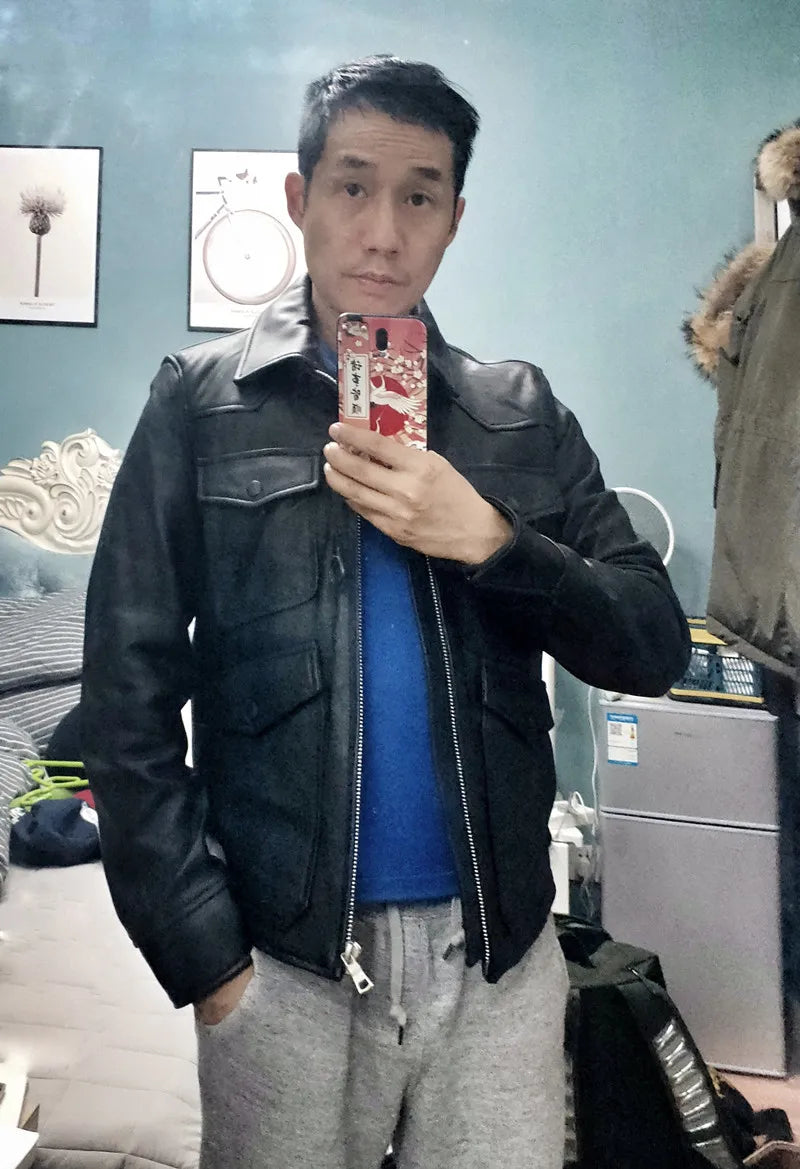 The first layer of sheepskin leather leather jacket is a slim and thin short leather jacket with multiple pockets and lapels.
